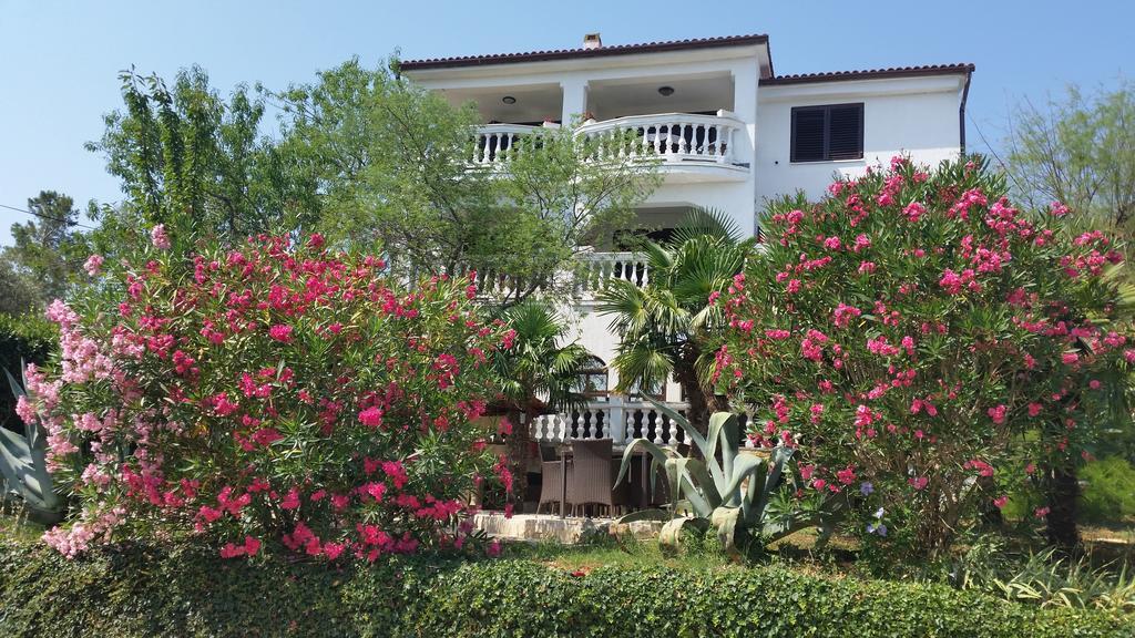 Guest House Villa Marlis Malinska Exteriér fotografie