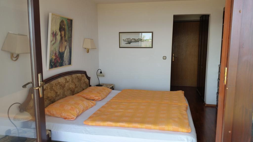 Guest House Villa Marlis Malinska Pokoj fotografie